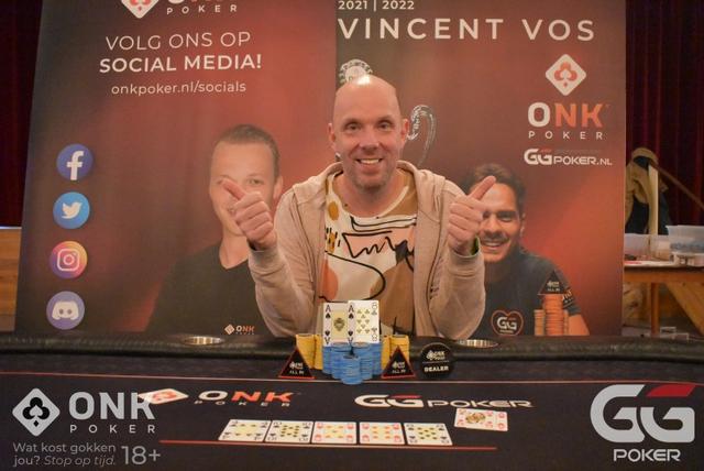 Mark van der Schuur wint Pokerkampioenschap van Midwoud