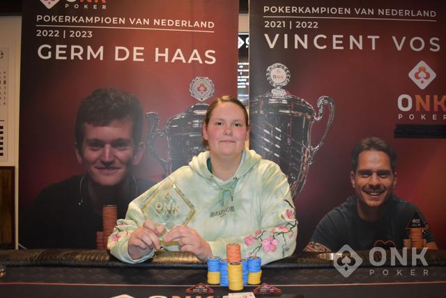 Kristel Bakker wint Pokerkampioenschap van Nieuw-Dordrecht