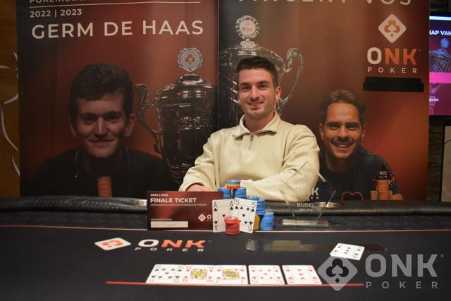 Mark Steenmans wint Pokerkampioenschap van Budel