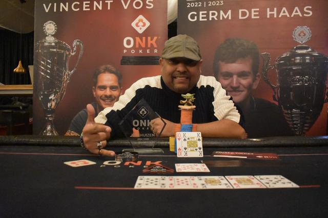 Romeo Panchoe wint Pokerkampioenschap van Venhuizen