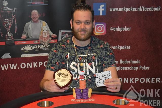 Wesley Wehkamp wint Pokerkampioenschap van Nieuw-Dordrecht