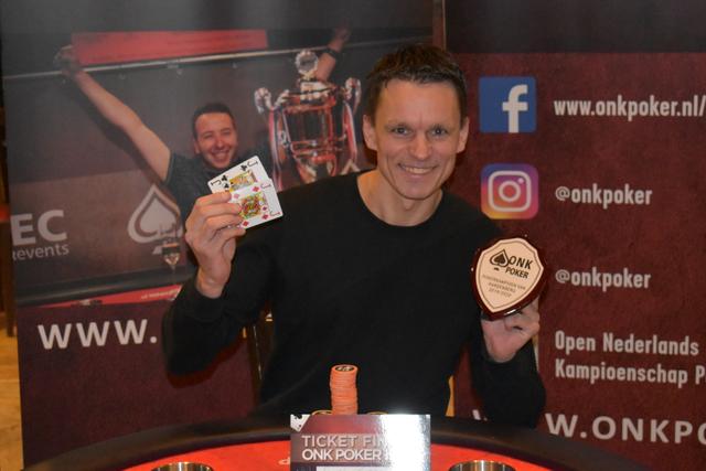 Daniël Kuiper wint Pokerkampioenschap van Hardenberg