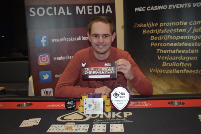 Rik van de Wijngaard wint Pokerkampioenschap van Nijkerkerveen