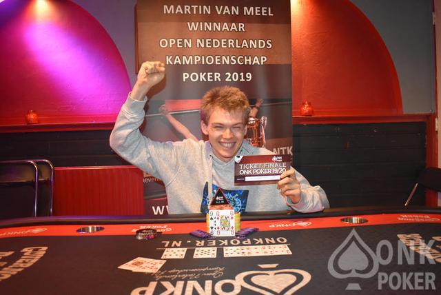 mitchel rutten wint Pokerkampioenschap van Castricum