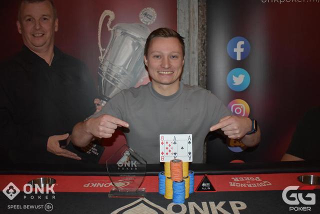 Raymon van Wijk wint Pokerkampioenschap van Aalsmeer