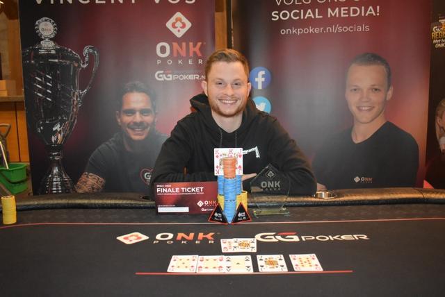 Matthijs Dik wint Pokerkampioenschap van Zuid-Scharwoude